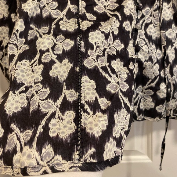 Rebecca Taylor Alicia Top Long Sleeve Buttoned Floral Blouse Size 8 NWT - Picture 15 of 15